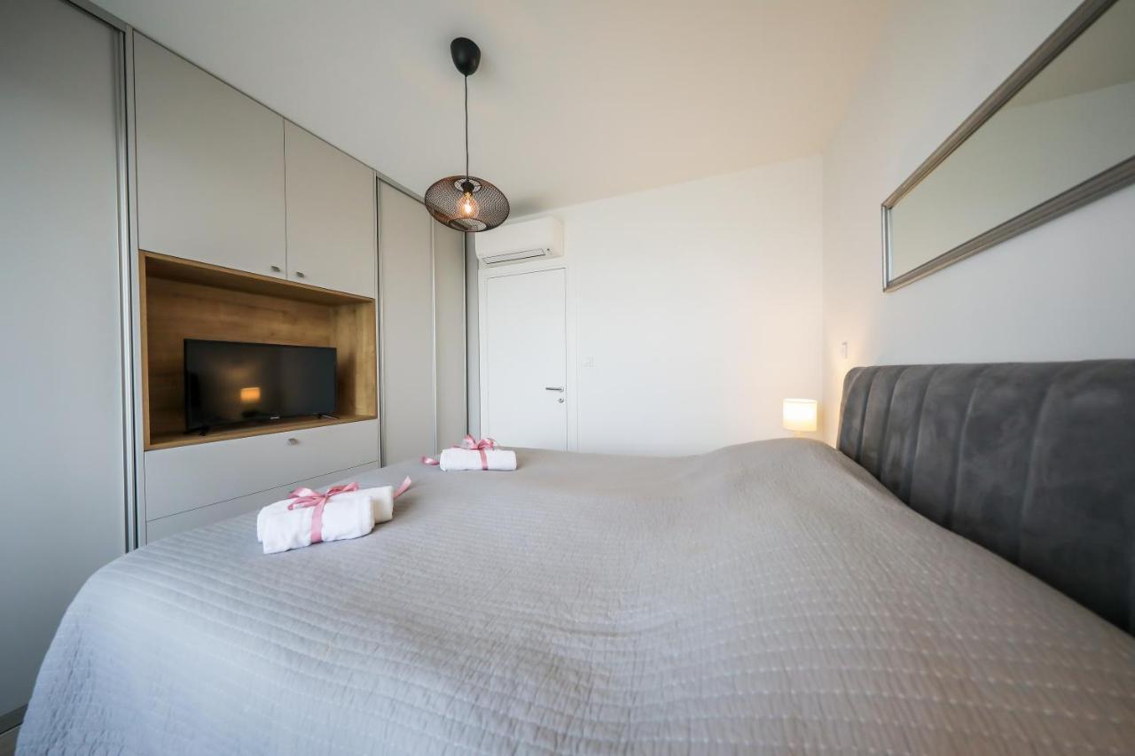 Allegro Exclusive 2 With Private Parking And Balcony *